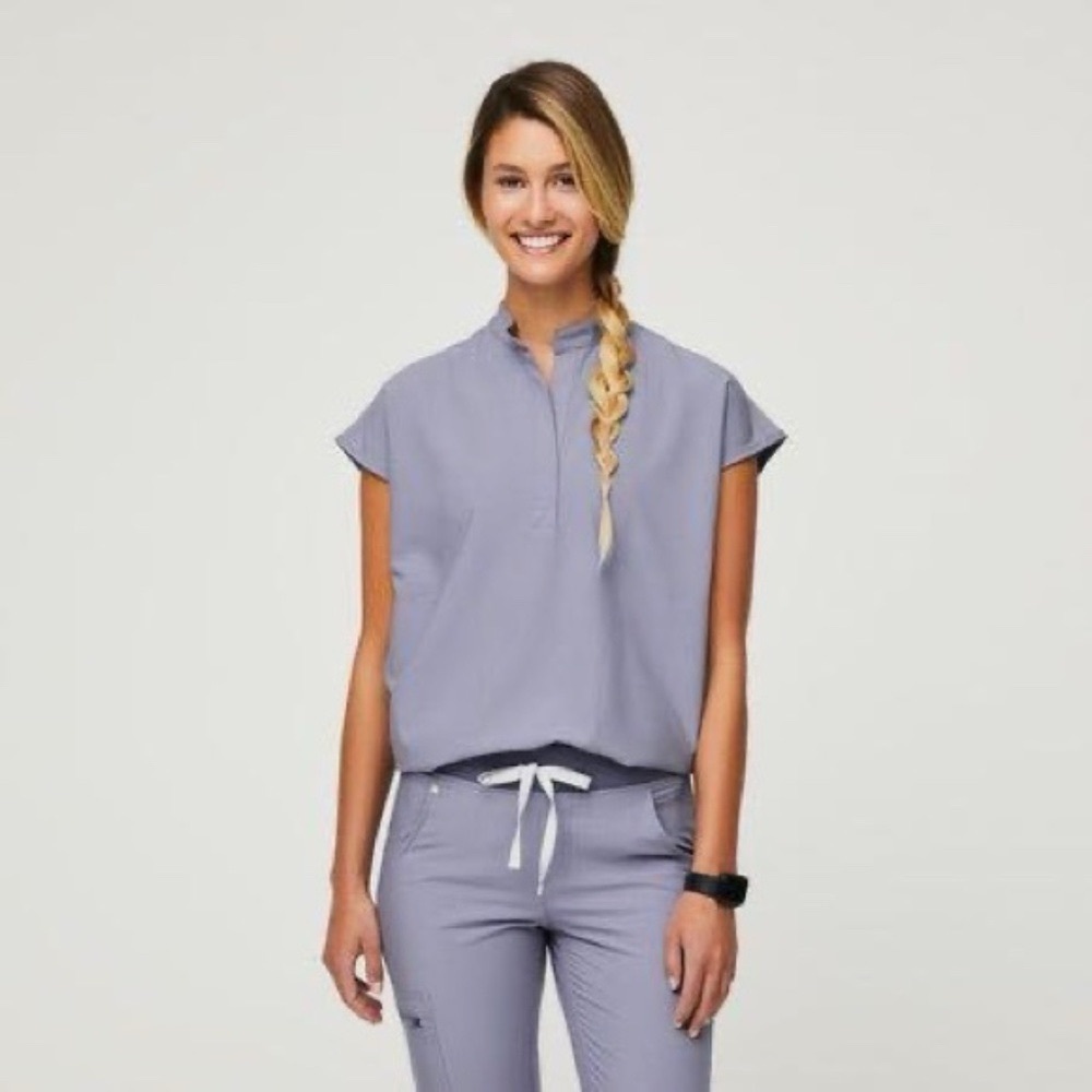 Figs technical collection scrub set